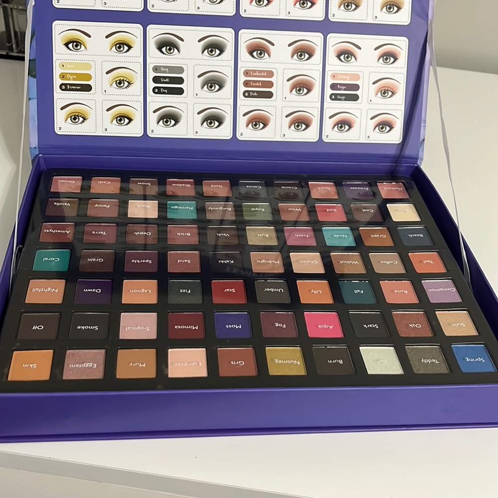Eyeshadow pallet never used